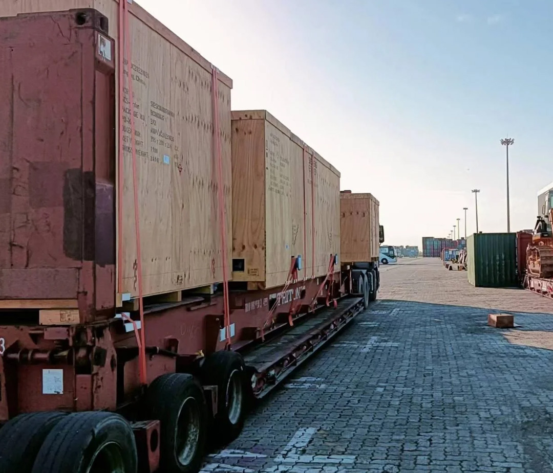 上海港成为全球首个实现全自动化集装箱码头商业运营的港口