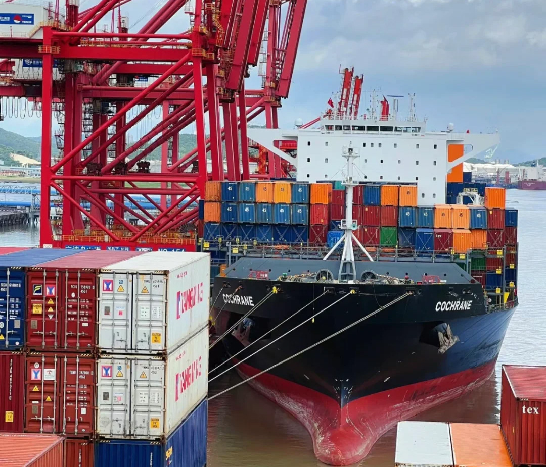 上海港口货物吞吐量持续增长，中远海运助力全球贸易畅通